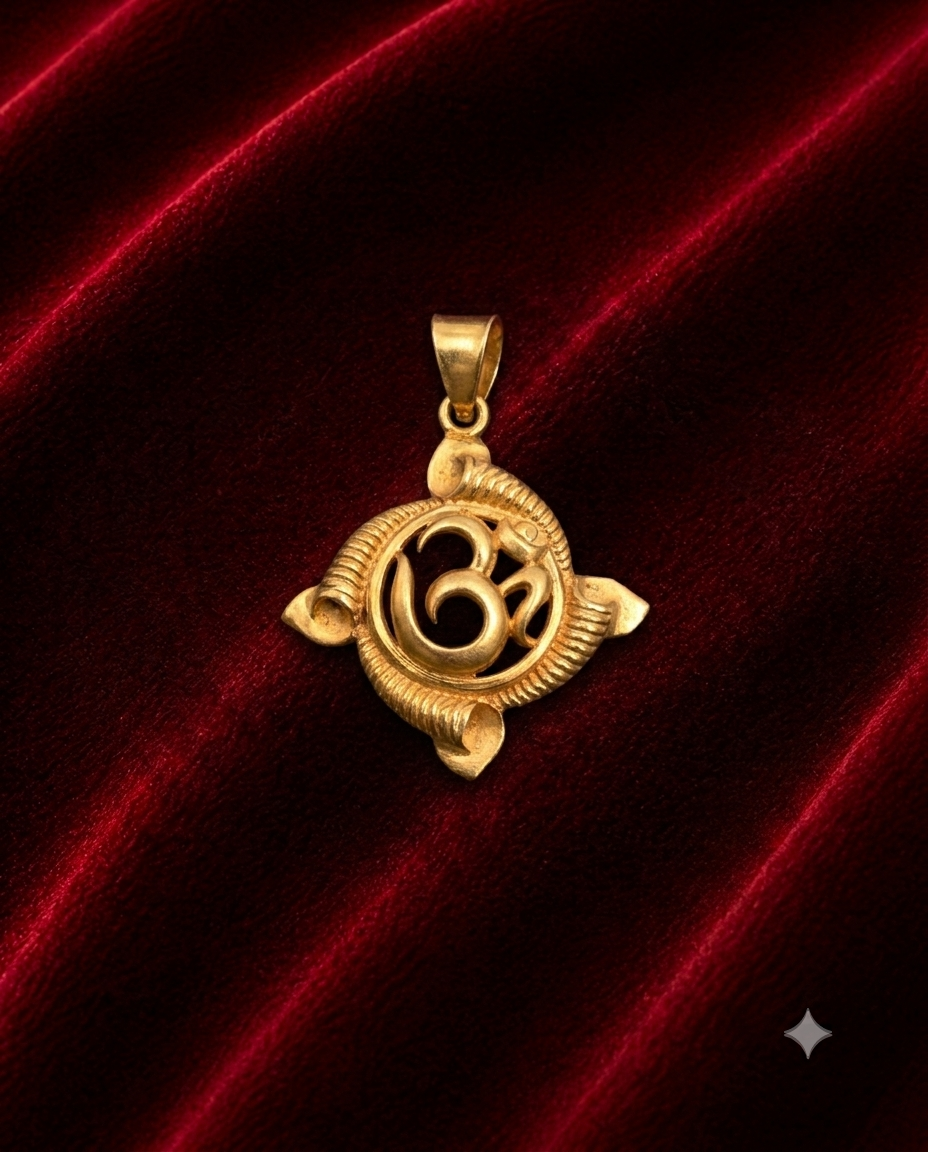 Gold hallmarked murti locket 